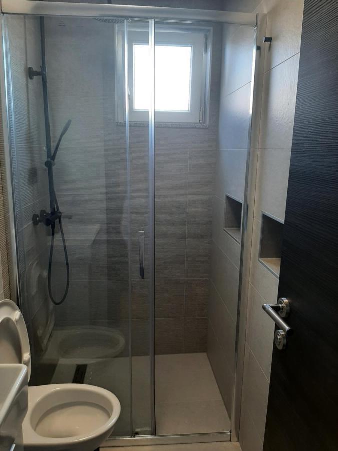 Apartman Mate Лопар Екстериор снимка