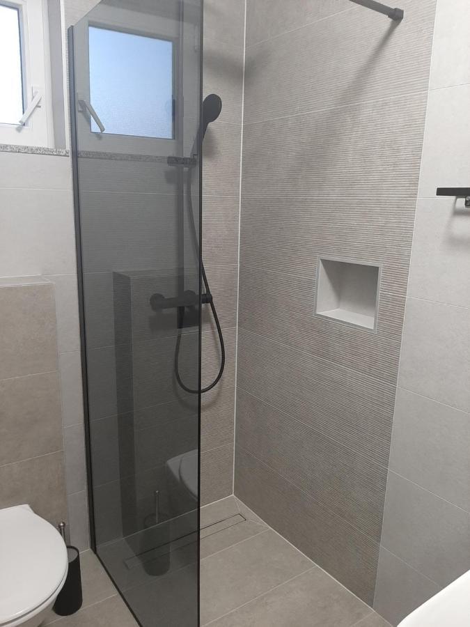 Apartman Mate Лопар Екстериор снимка