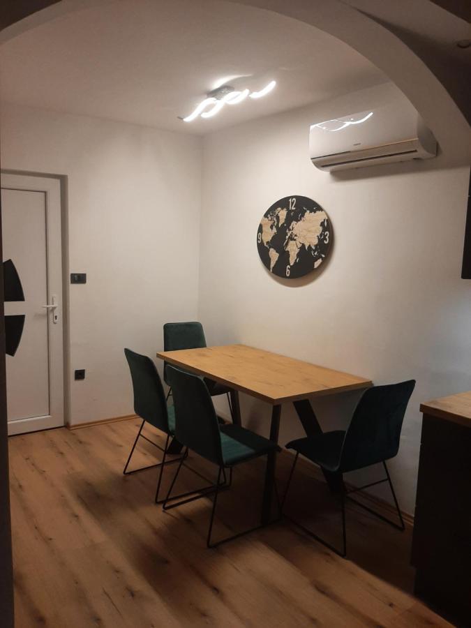 Apartman Mate Лопар Екстериор снимка