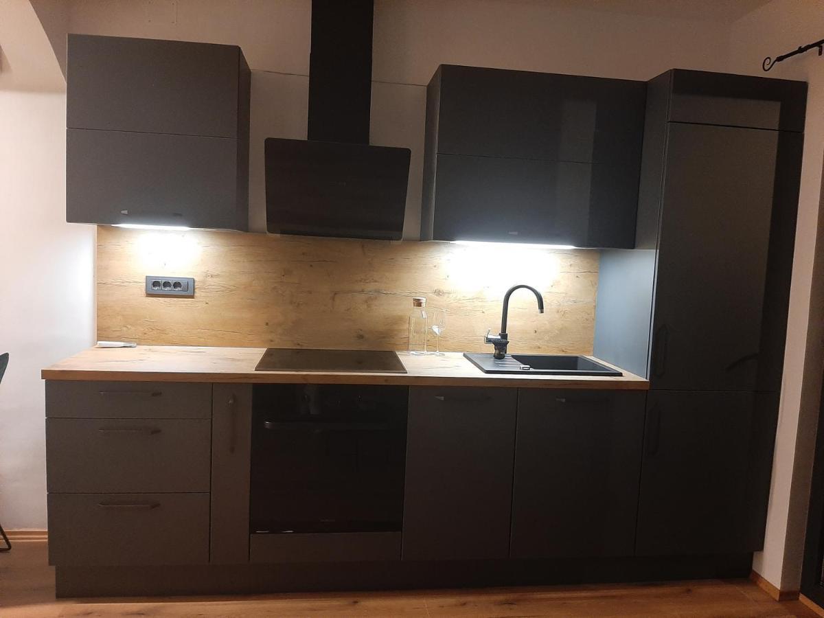 Apartman Mate Лопар Екстериор снимка