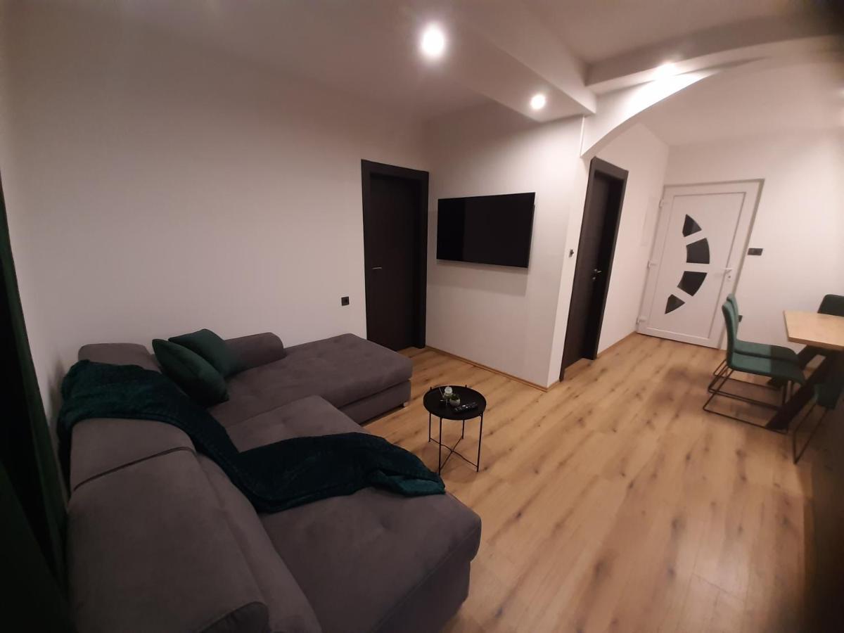 Apartman Mate Лопар Екстериор снимка