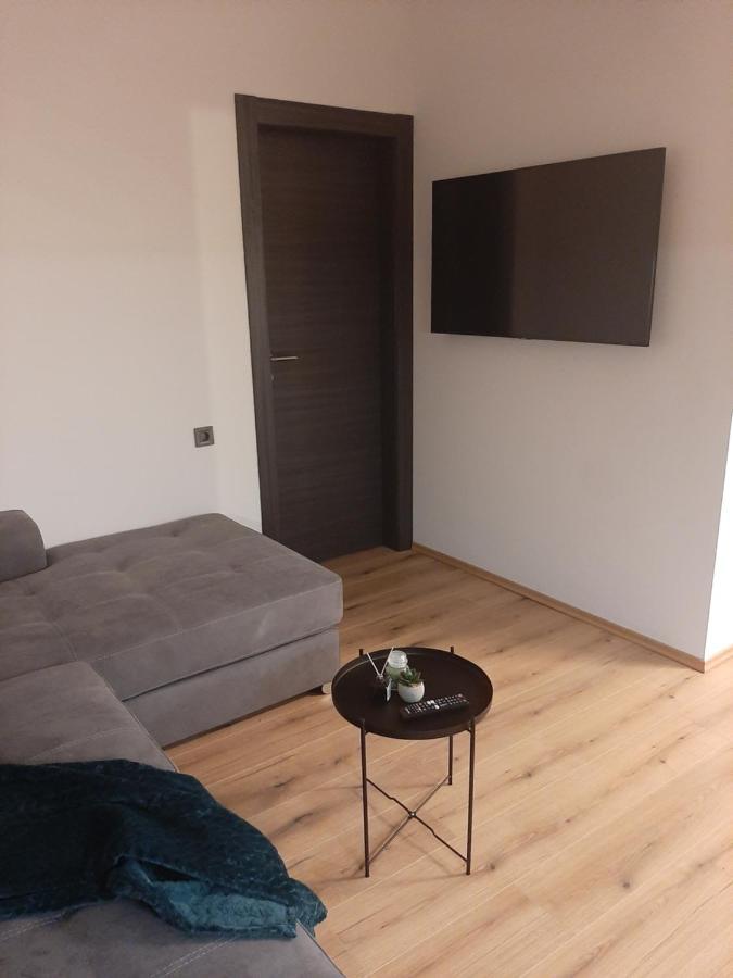 Apartman Mate Лопар Екстериор снимка